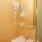 Hotel Emma Est