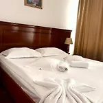 Emma Est Hotel 3*