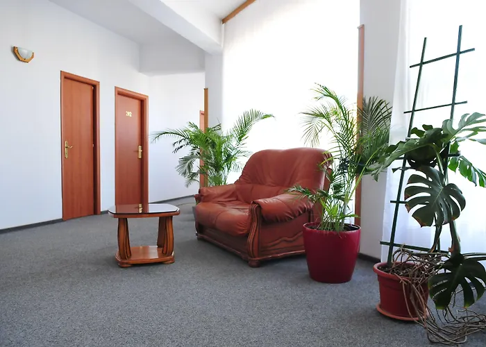 Emma Est كرايوفا