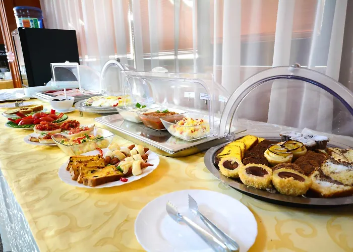 فندق Emma Est 3*