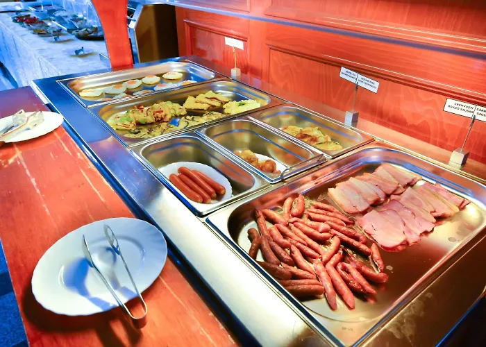 Ξενοδοχείο Emma Est 3*