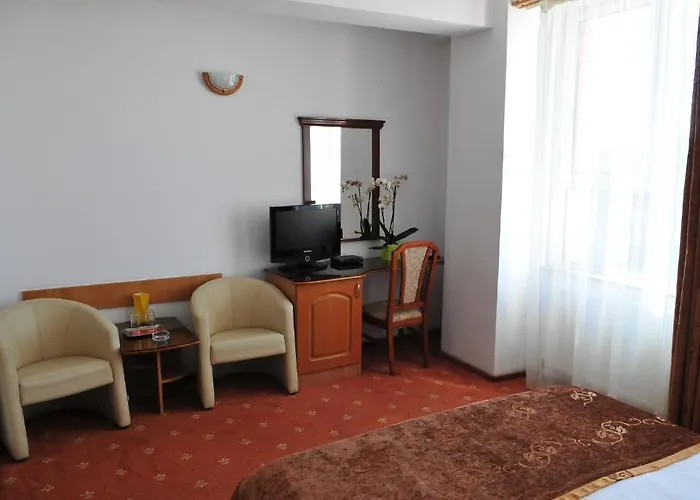 فندق Emma Est 3*