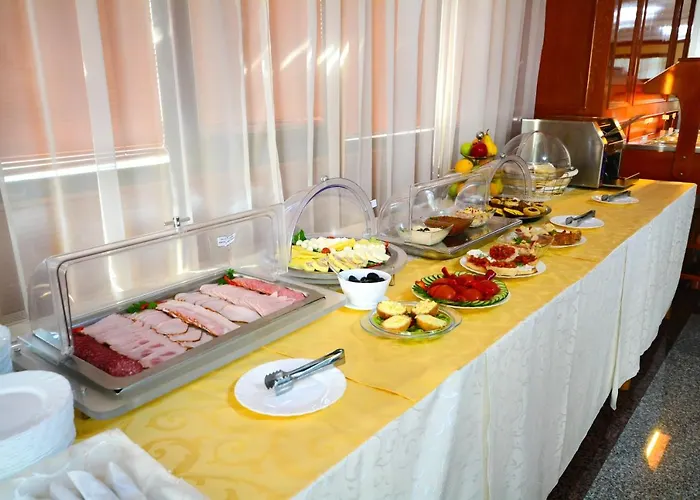 فندق Emma Est 3*